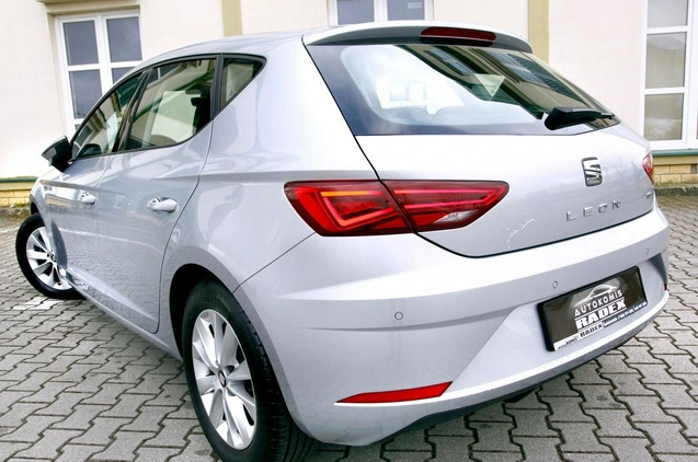 Seat Leon cena 74999 przebieg: 16000, rok produkcji 2019 z Przedecz małe 596